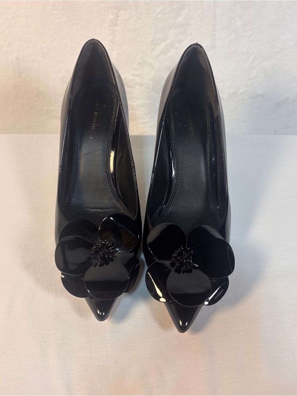 Tory Burch Black Patent Leather Flower Accent Pointed Toe Pumps Heels Size 10
